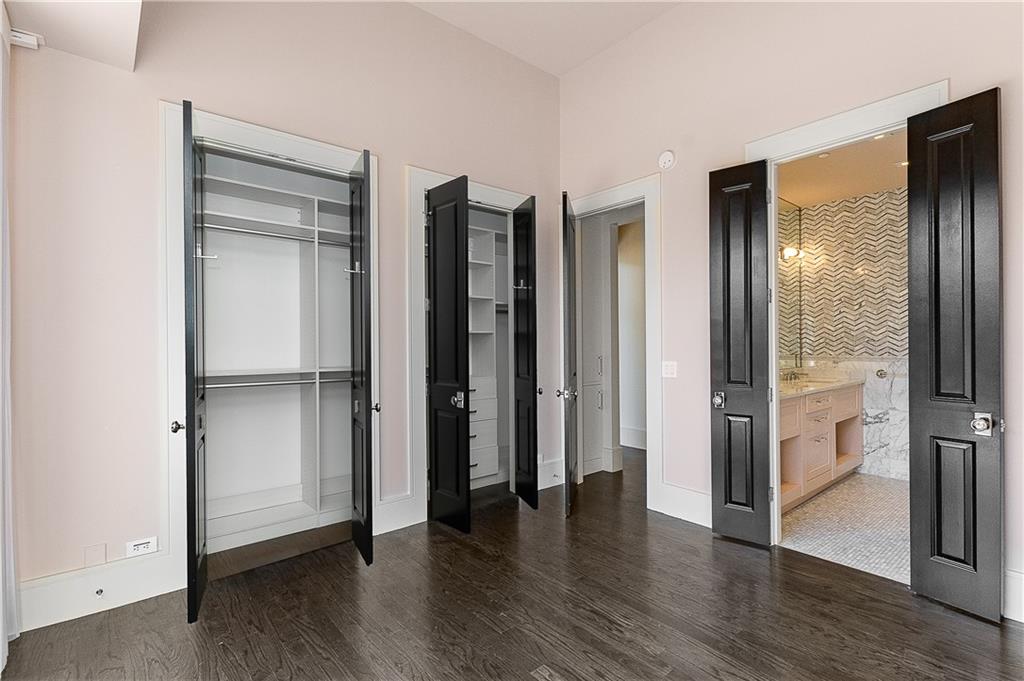 2660 Peachtree Road NW Unit 4G