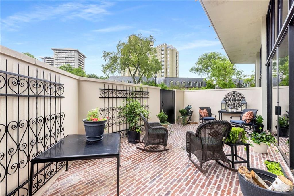 2660 Peachtree Road NW Unit 4G