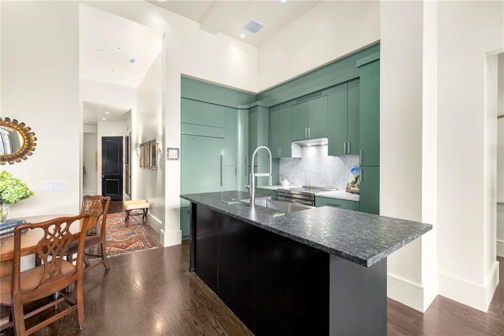 2660 Peachtree Road NW Unit 4G