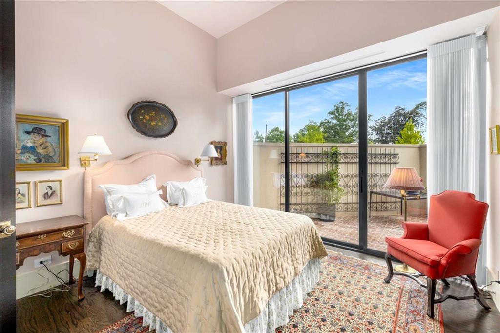 2660 Peachtree Road NW Unit 4G