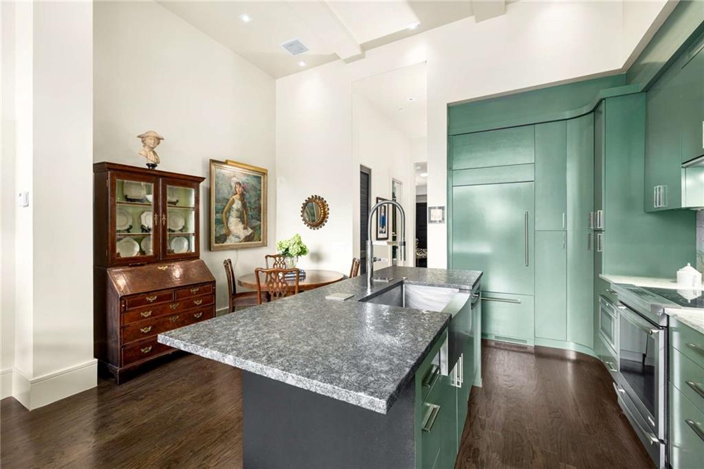 2660 Peachtree Road NW Unit 4G