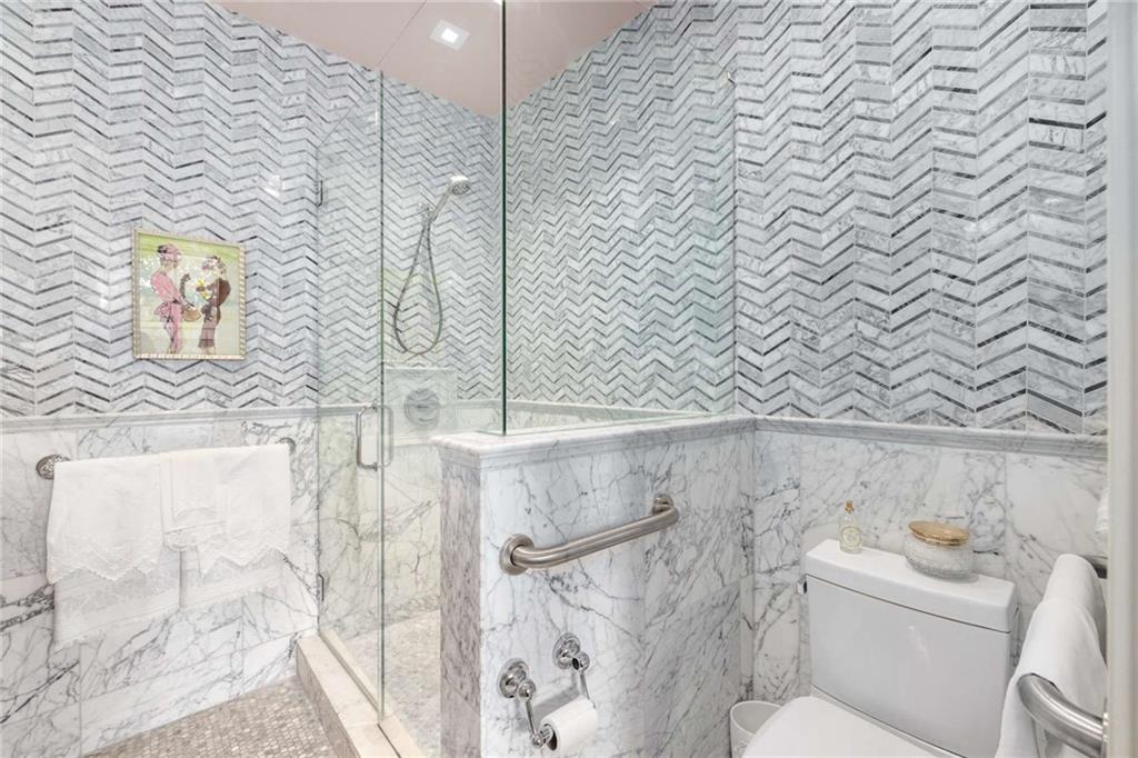 2660 Peachtree Road NW Unit 4G