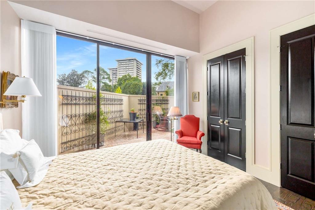 2660 Peachtree Road NW Unit 4G