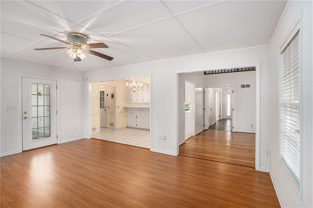 654 Clubhouse Drive SE