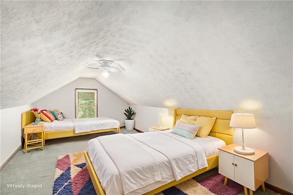 654 Clubhouse Drive SE