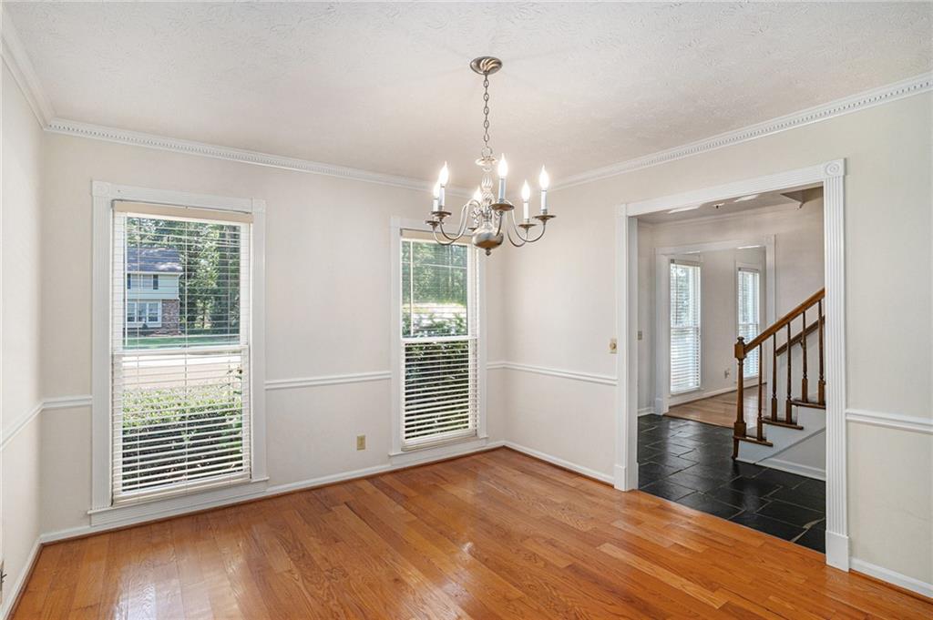 654 Clubhouse Drive SE