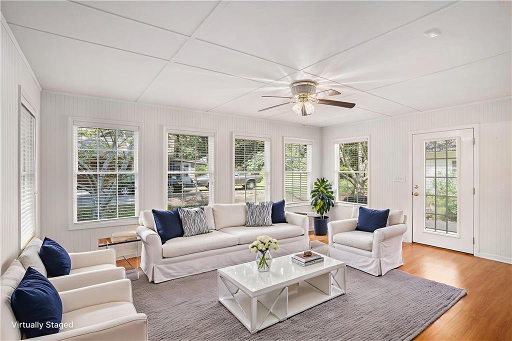 654 Clubhouse Drive SE