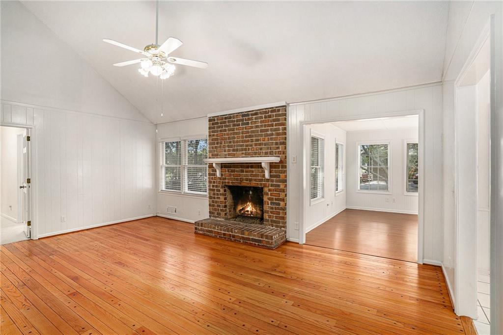 654 Clubhouse Drive SE