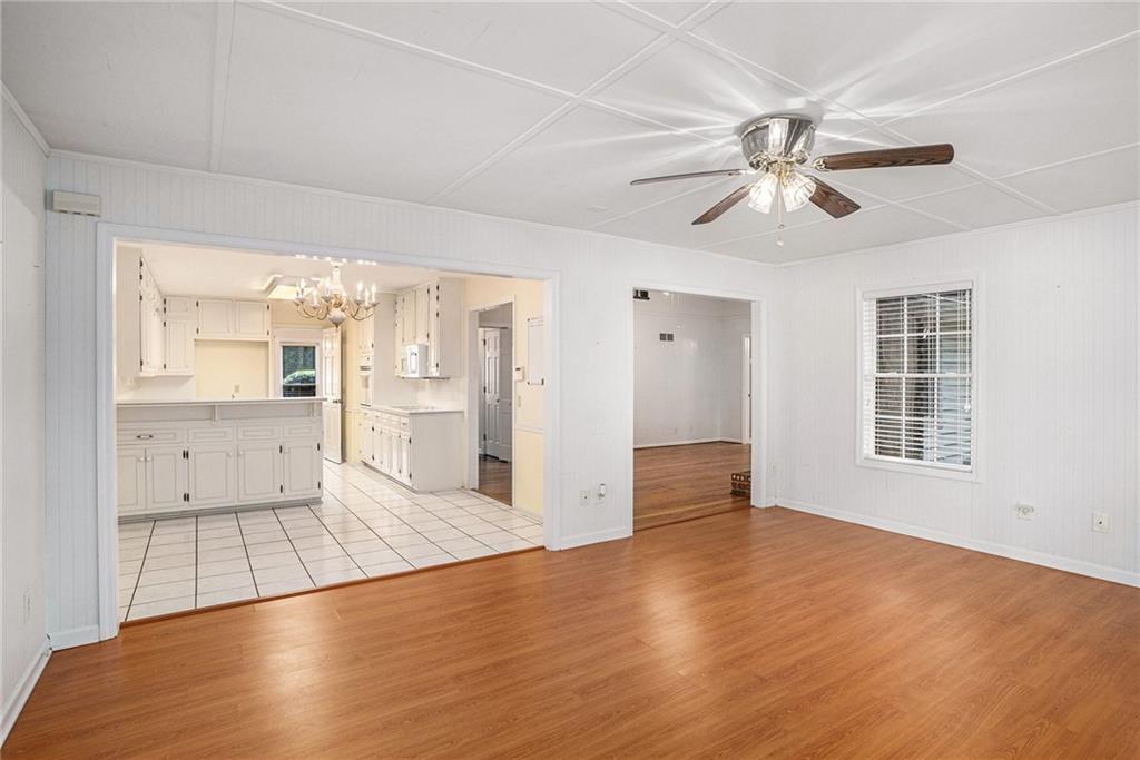 654 Clubhouse Drive SE