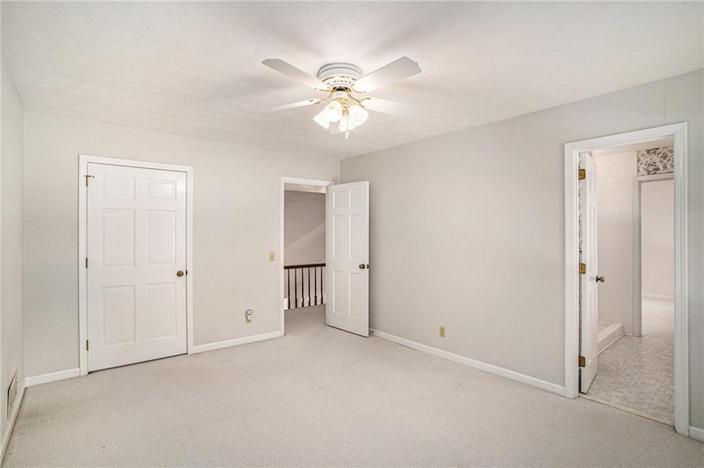 654 Clubhouse Drive SE