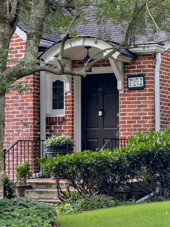 273 Peachtree Way NE