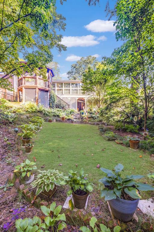 273 Peachtree Way NE