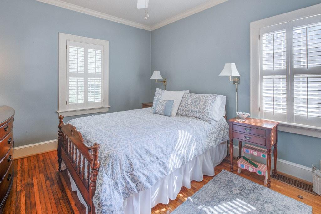 273 Peachtree Way NE