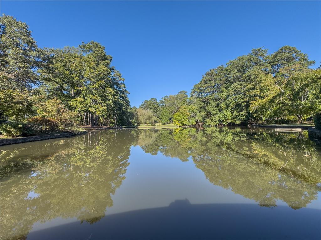 273 Peachtree Way NE