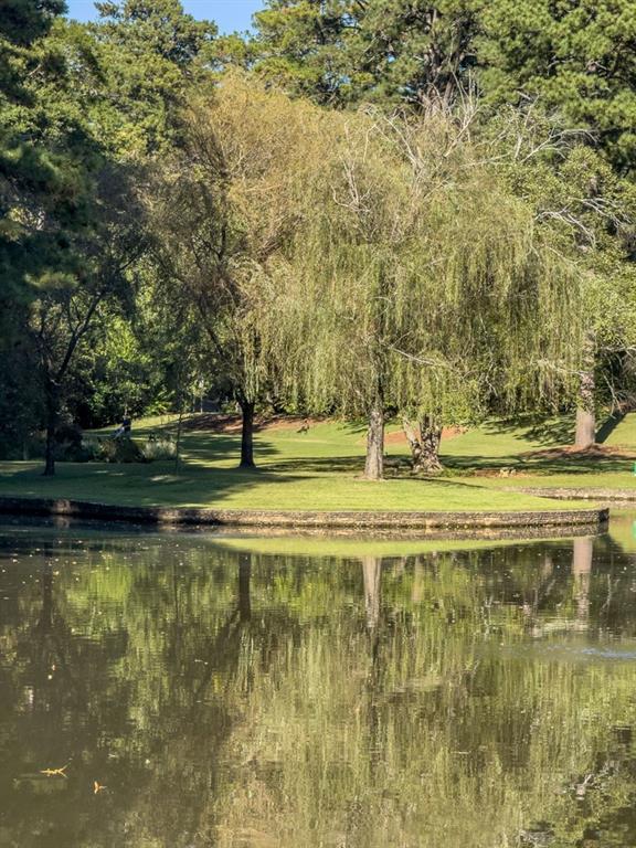 273 Peachtree Way NE