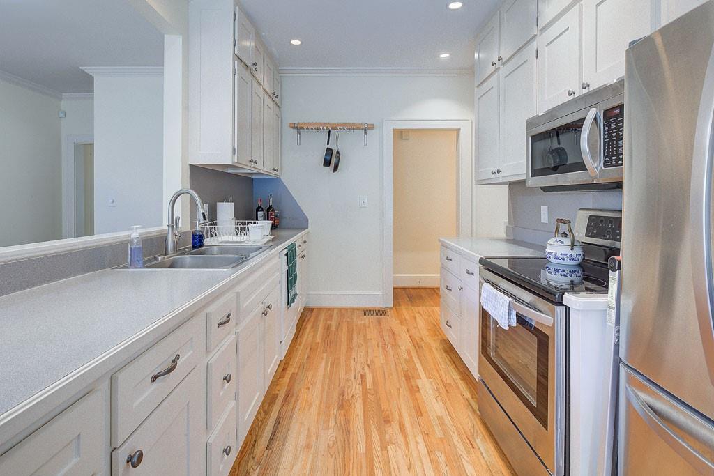 273 Peachtree Way NE