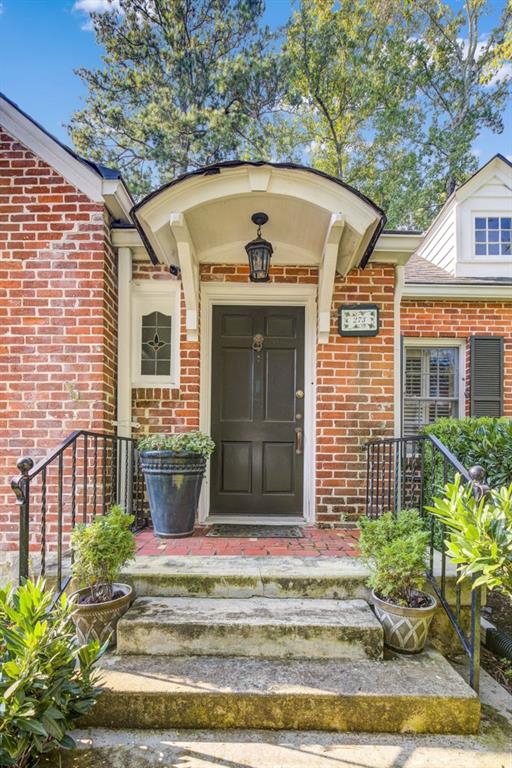 273 Peachtree Way NE