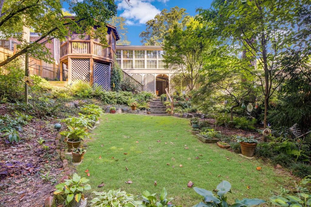 273 Peachtree Way NE