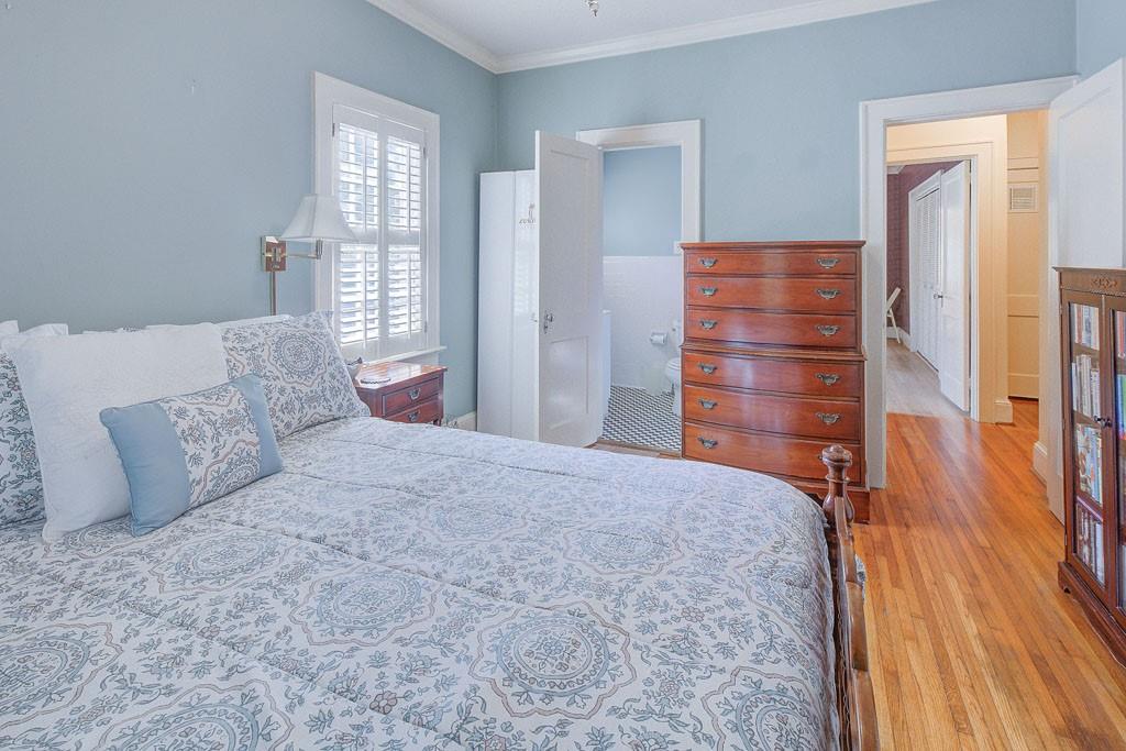 273 Peachtree Way NE