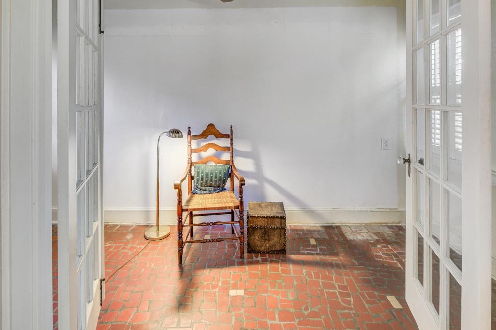 273 Peachtree Way NE