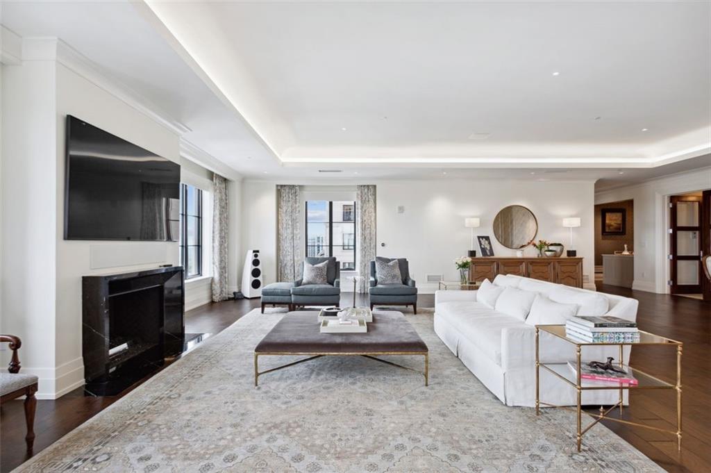 88 W PACES FERRY Road NW Unit 2140