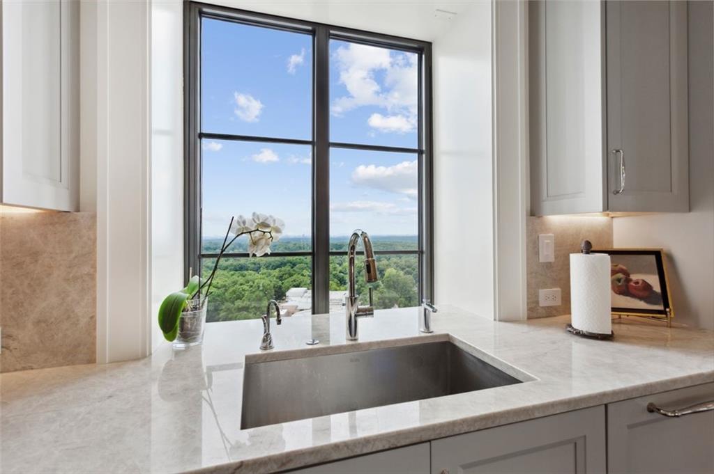 88 W PACES FERRY Road NW Unit 2140