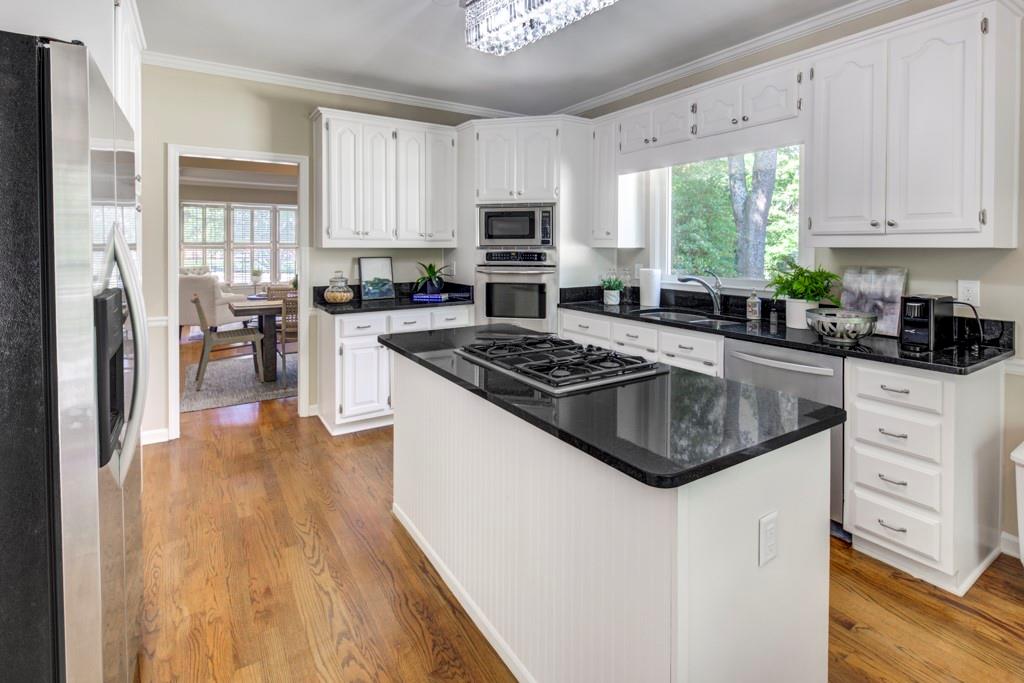 2059 Howell Mill Road NW