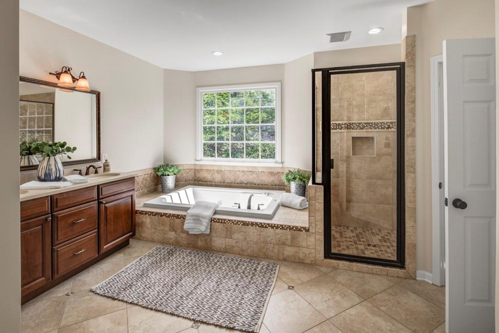 2059 Howell Mill Road NW