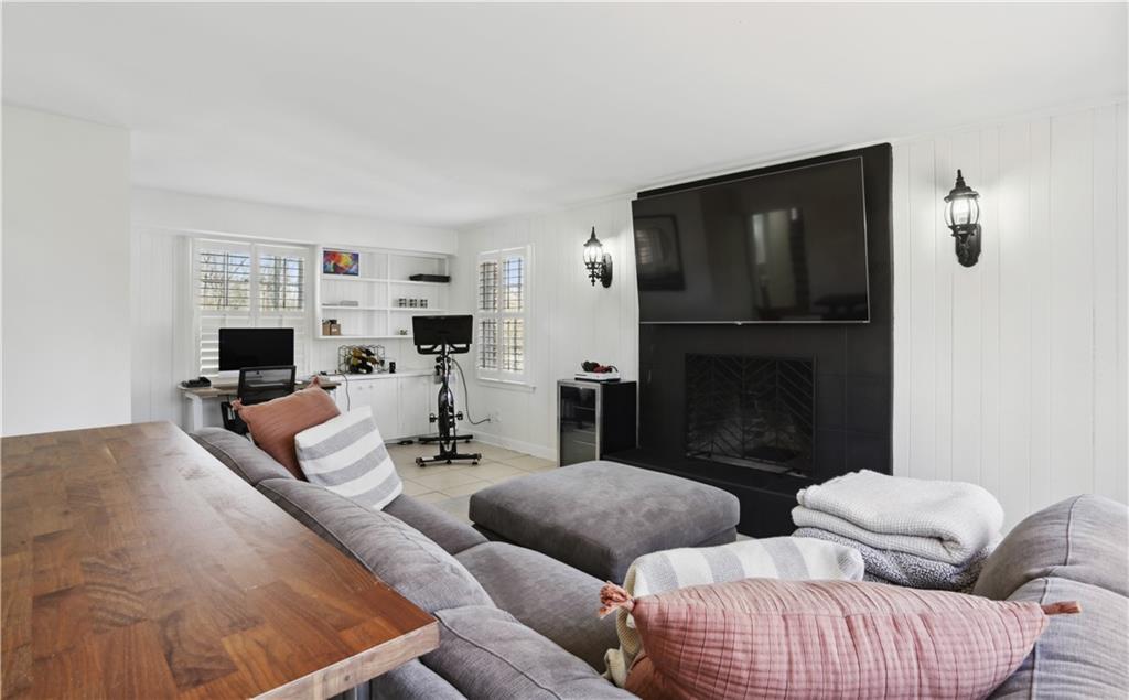 6555 Williamson Drive