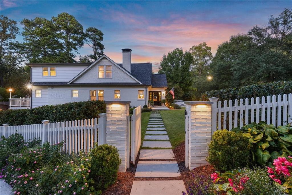 731 Gladstone Road NW