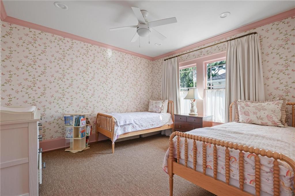 731 Gladstone Road NW