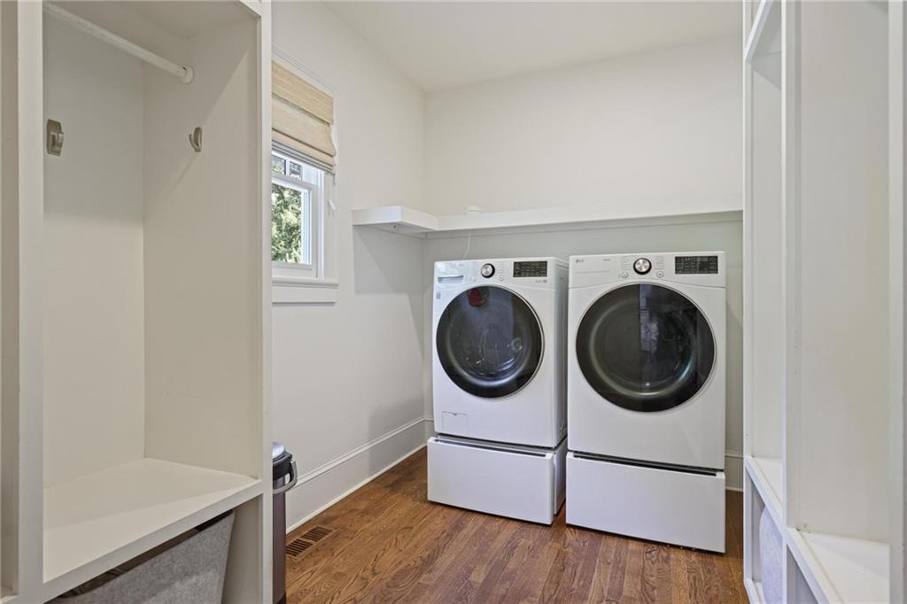 731 Gladstone Road NW