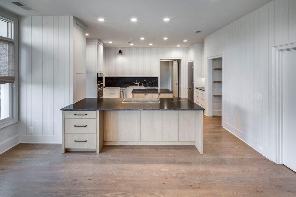 2500 Peachtree Road NW Unit 606N