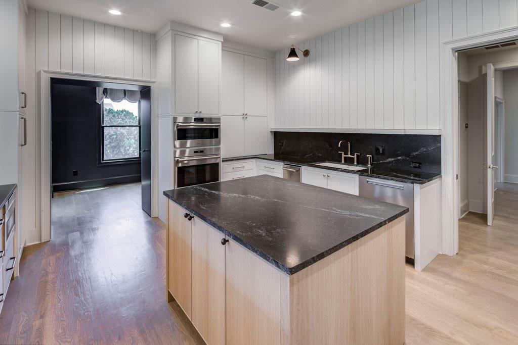 2500 Peachtree Road NW Unit 606N