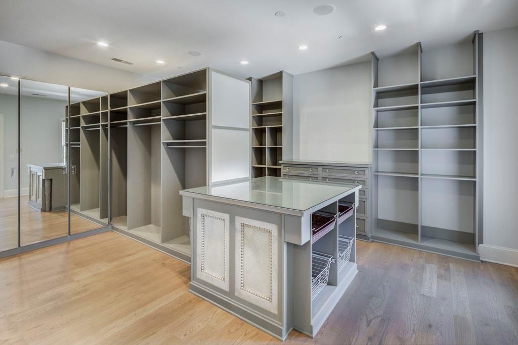 2500 Peachtree Road NW Unit 606N