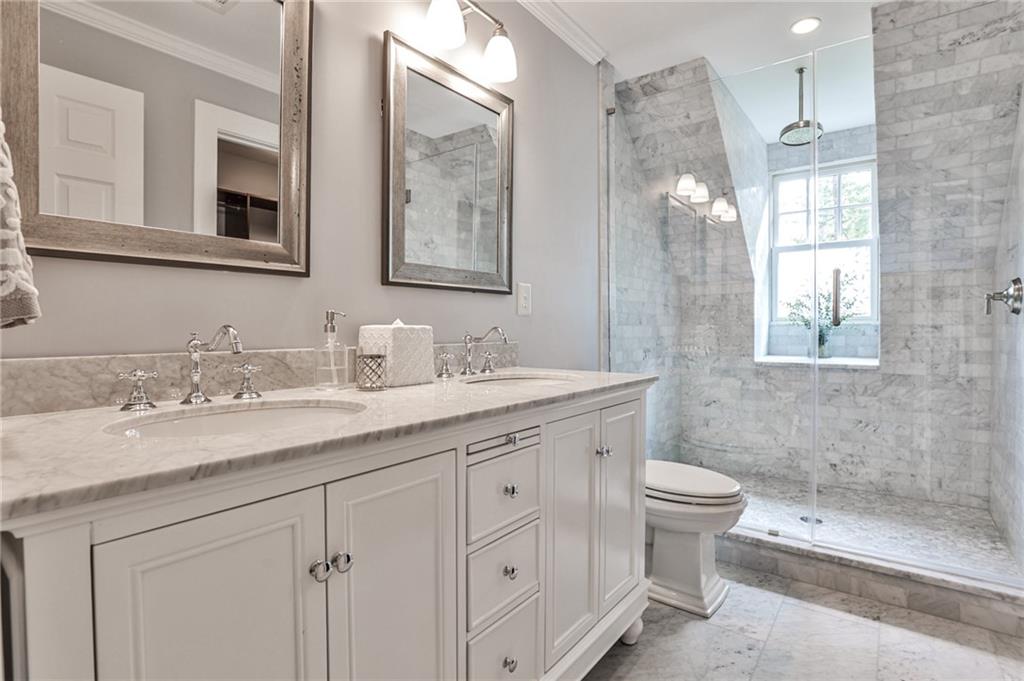 2226 Virginia Place NE