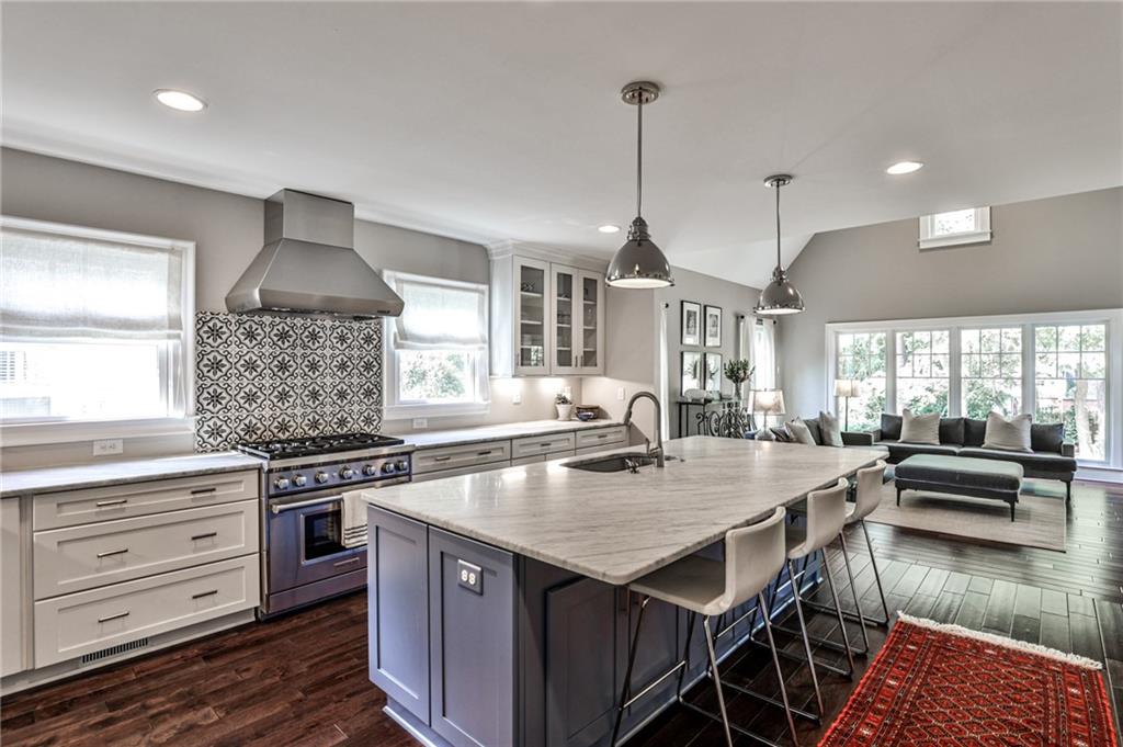 2226 Virginia Place NE