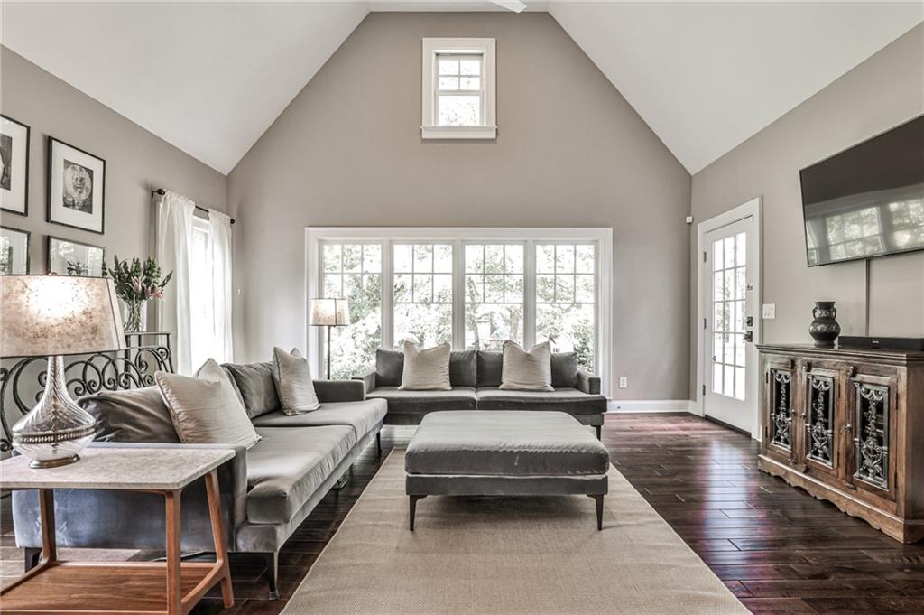 2226 Virginia Place NE