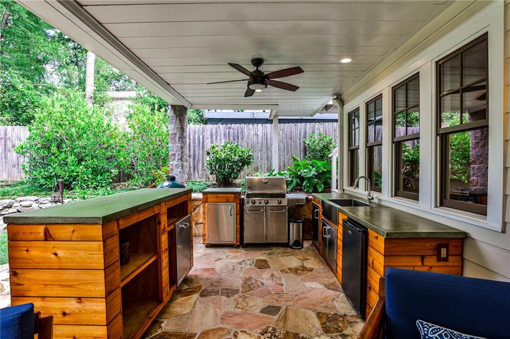 2226 Virginia Place NE