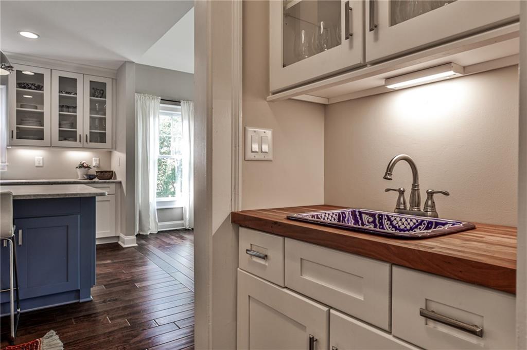 2226 Virginia Place NE