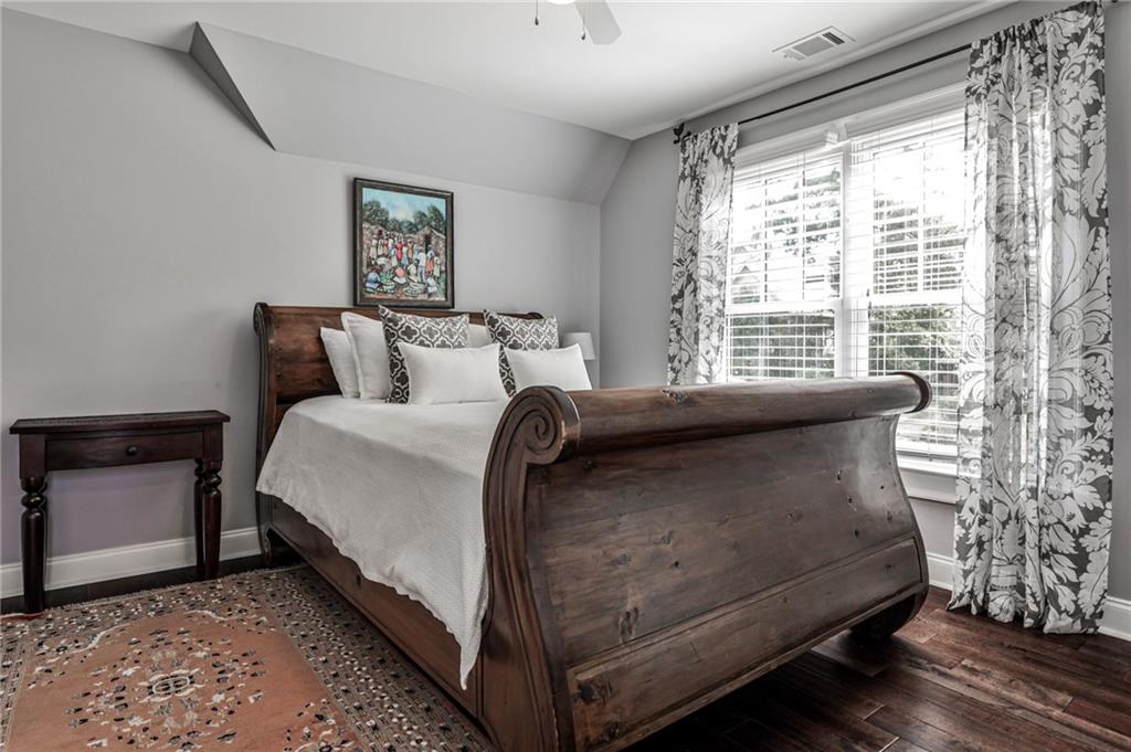 2226 Virginia Place NE