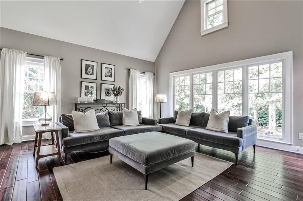 2226 Virginia Place NE