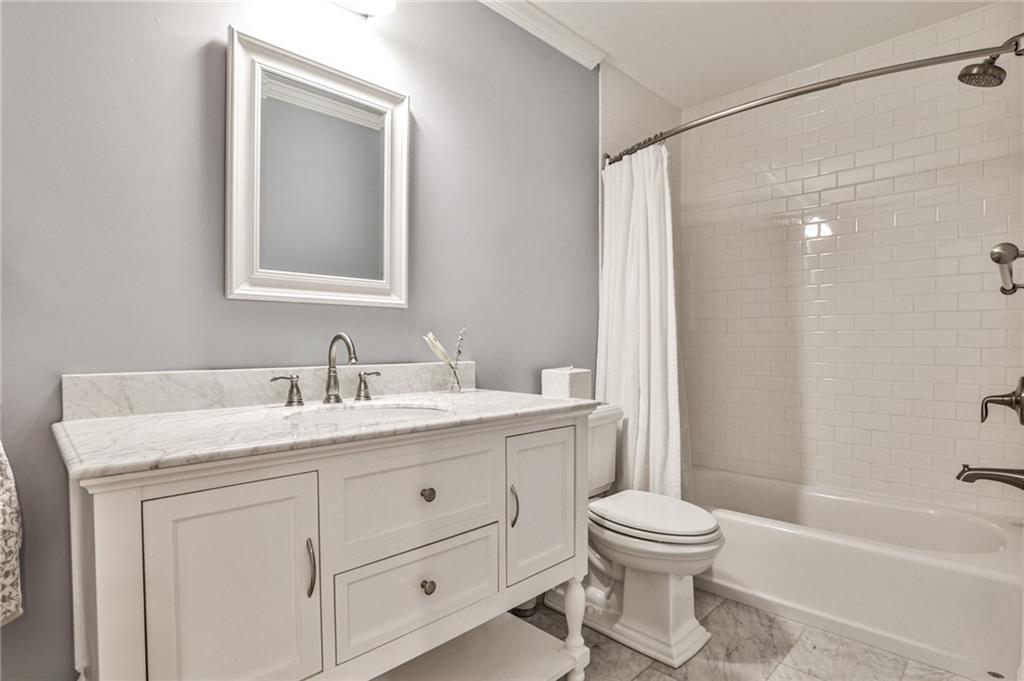 2226 Virginia Place NE