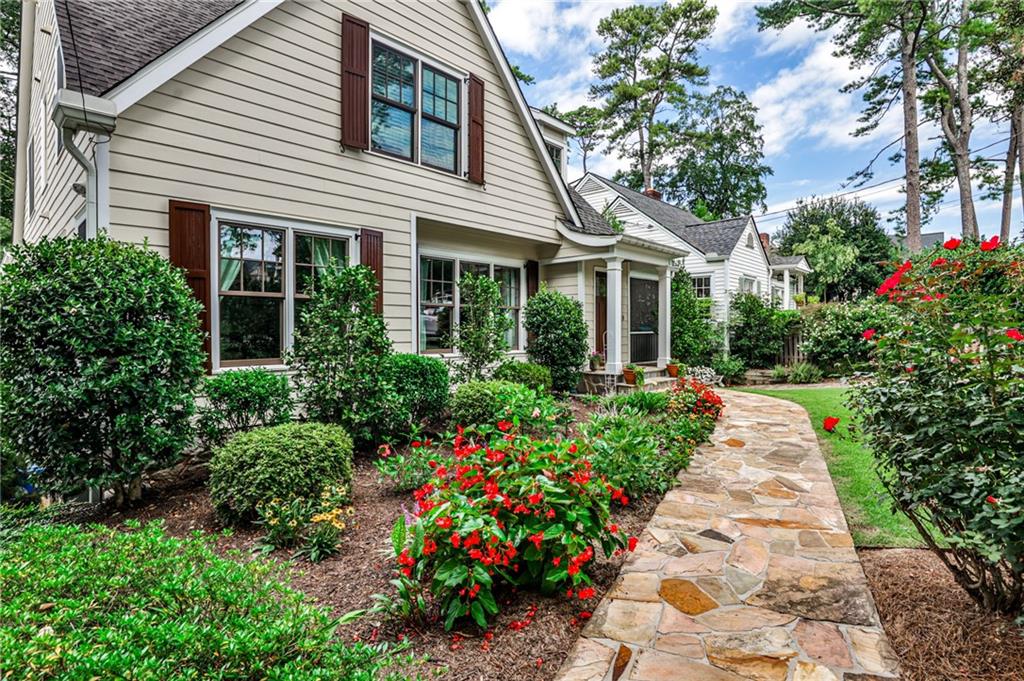 2226 Virginia Place NE