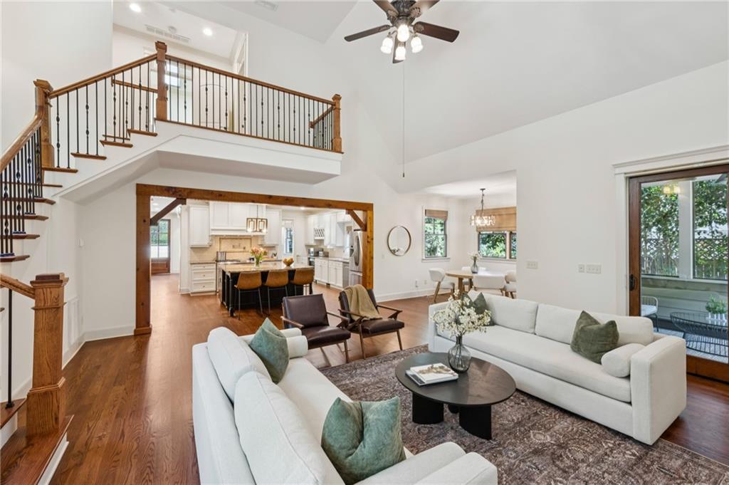 279 Lakeview Avenue NE