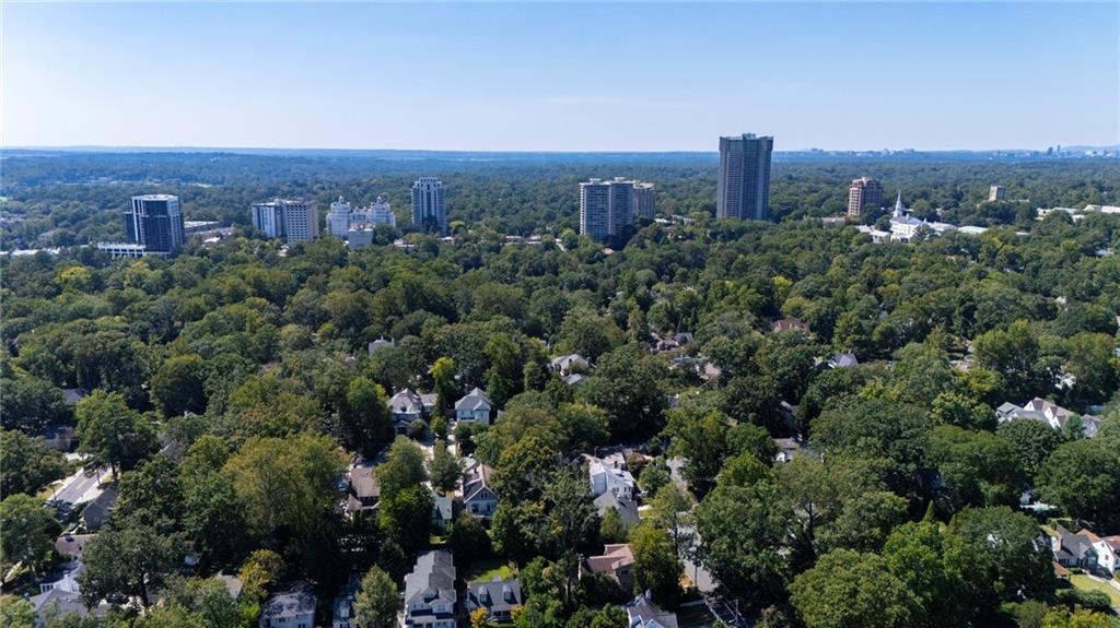 279 Lakeview Avenue NE