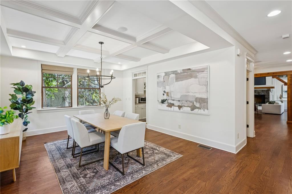 279 Lakeview Avenue NE