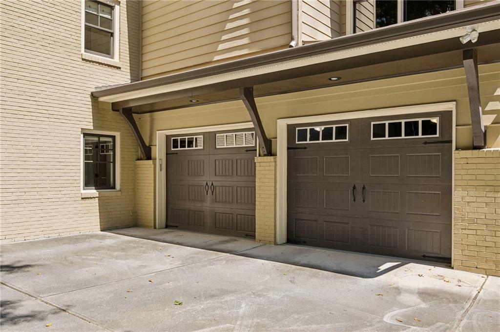 279 Lakeview Avenue NE