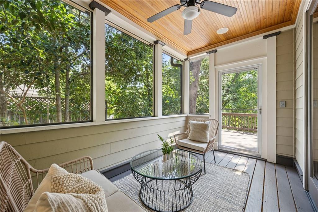 279 Lakeview Avenue NE