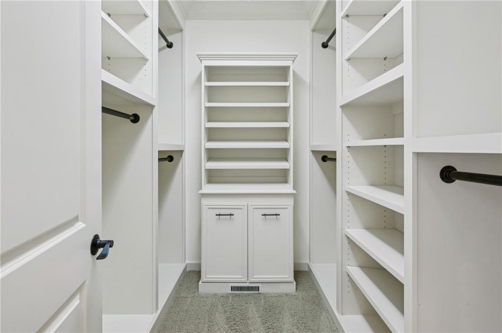 279 Lakeview Avenue NE